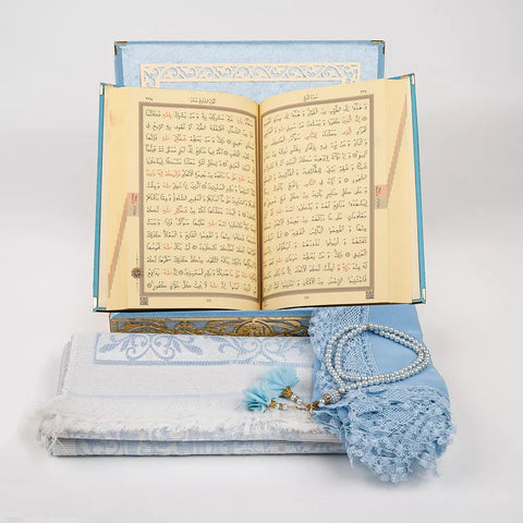 Kadife Kutulu Kur’an-ı Kerim + Seccade + Namaz Örtüsü + Tespih + Ayraç) Bebe Mavi