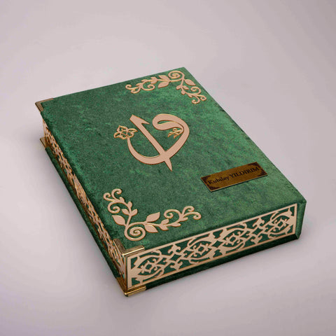 Kadife Kutulu Kur'an-ı Kerim (Yeşil, Gold Süsleme)